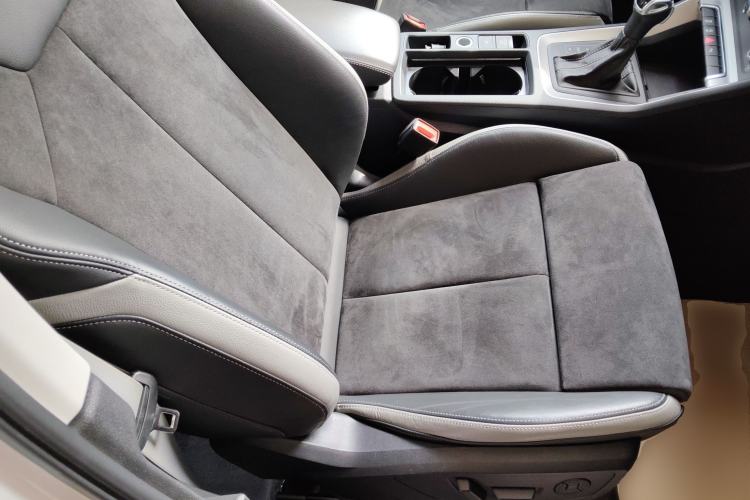 Used Audi Q3 2021 35 TFSI Progressive Dynamic Edition
