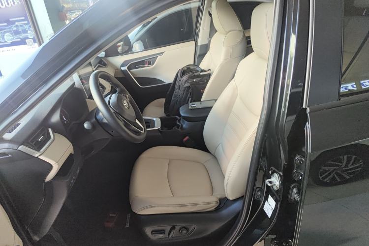 Used Toyota RAV4 2020 2.0L CVT Two-Wheel Drive Fashion PLUS Edition
