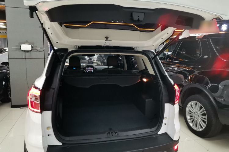 Used Ford Kuga 2018 EcoBoost 180 Two-Wheel-Drive Platinum Edition
