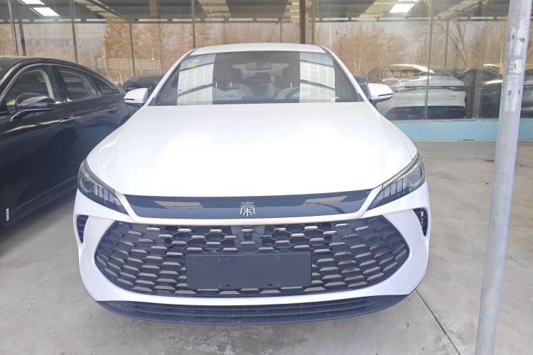 Used BYD Qin PLUS 2025 DM-i Smart Drive 55KM Leading Model
