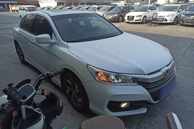 Used Honda Accord 2016 2.0L Luxury Edition
