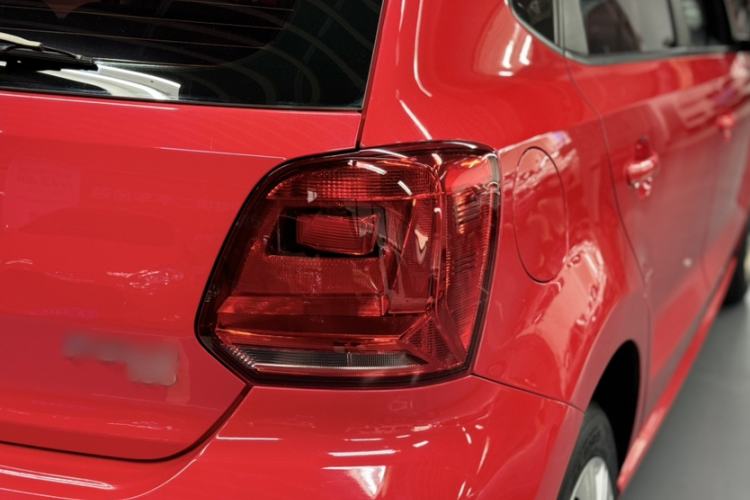 Used Volkswagen Polo 2016 1.6L Automatic Comfort Model
