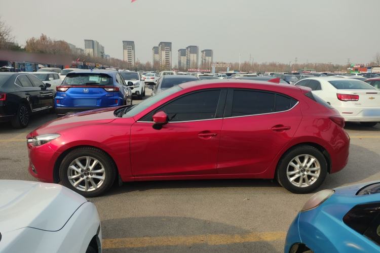 Used Mazda Mazda 3 Axela 2017 Hatchback 1.5L Automatic Luxury Model Emission Standard China V
