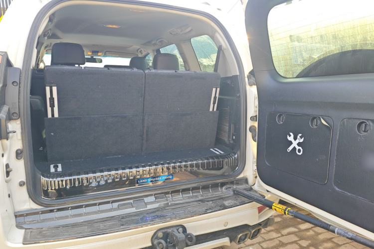 Used Toyota Prado 2019 3.5L Automatic TX-L Deluxe Edition with Rear-Mounted Spare Tire
