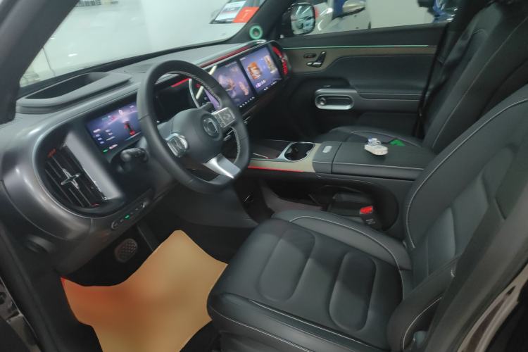 Used  #5 2024 Long-Range Journey Luxury Edition
