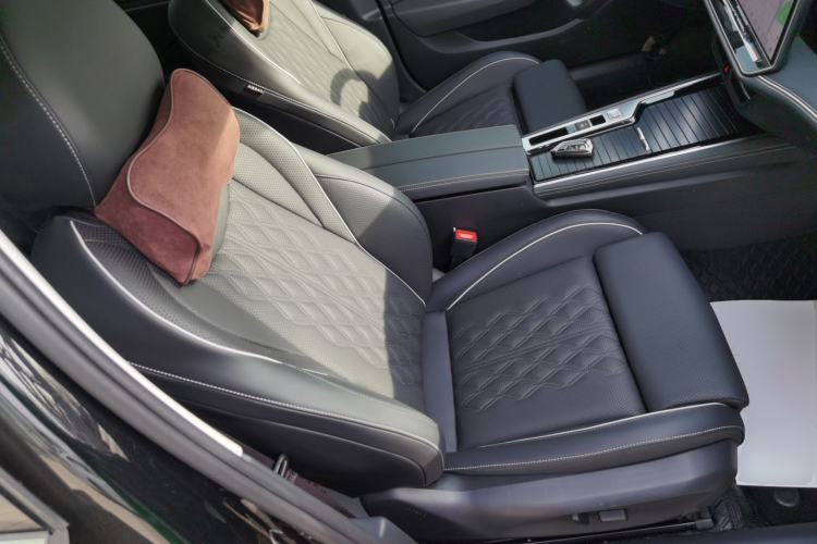 Used Volkswagen Magotan 2024 380TSI DSG Prestige Edition DaMai Package
