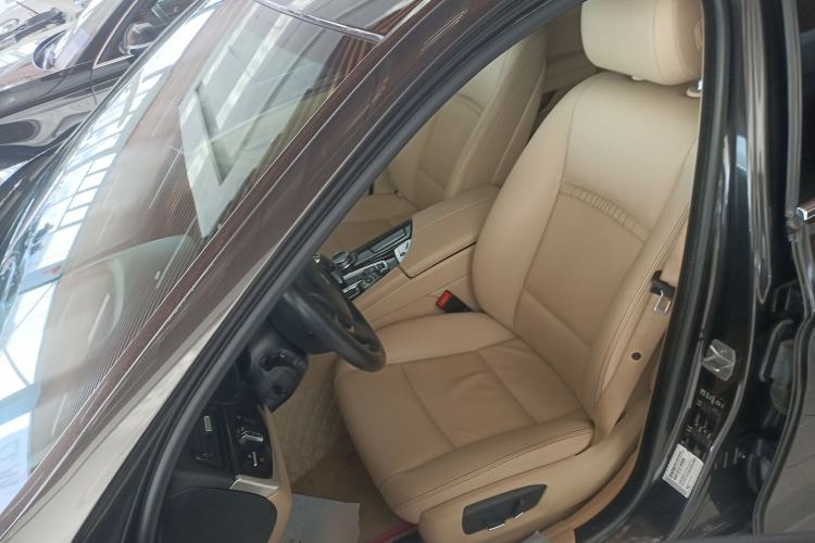 Used BMW 5 Series 2014 525Li Luxury Design Package