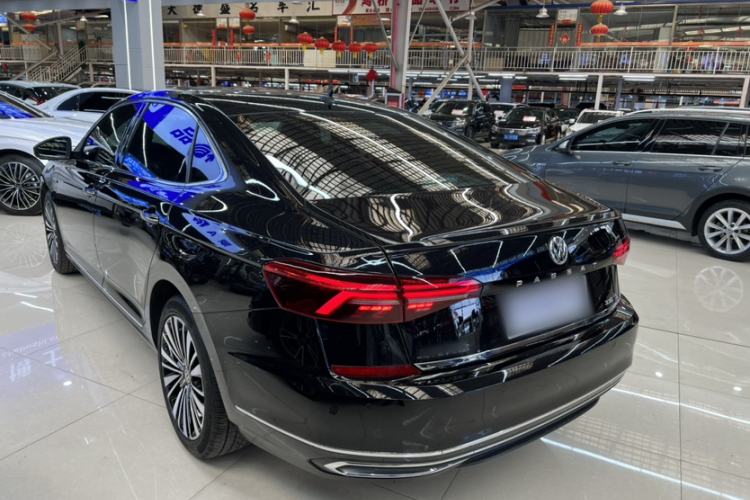 Used Volkswagen Passat 2019 330TSI Luxury Edition China VI Standard
