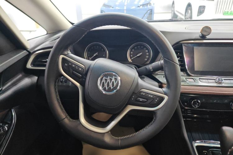 Used Buick GL6 2019 18T 6-Seater Connected Luxury Version China VI Standard
