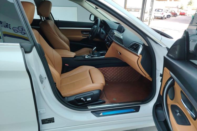 Used BMW 3 Series GT 2018 320i Luxury Design Package
