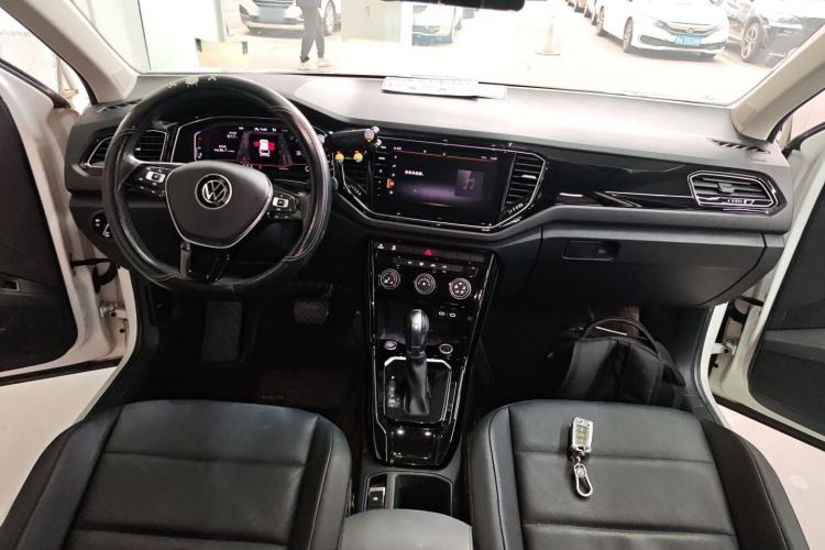 Used Volkswagen T-ROC 2021 280TSI DSG Two-Wheel Drive Comfort Connect Edition
