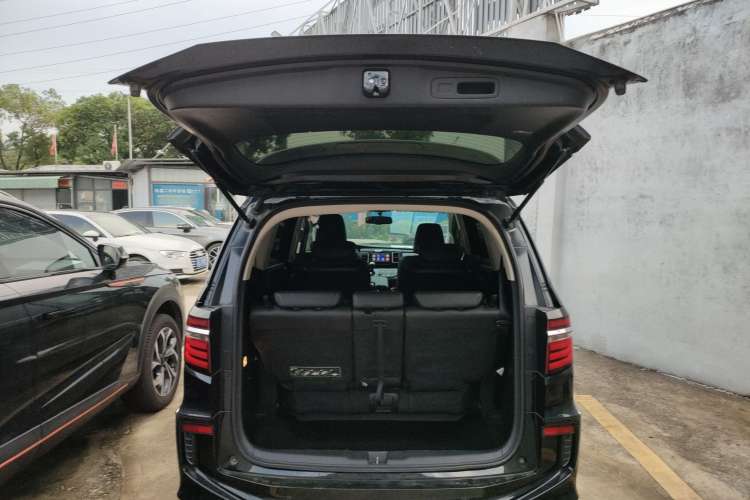 Used Honda Elysion 2016 2.4L Luxury Edition
