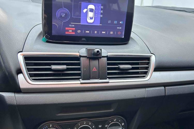 Used Mazda Mazda 3 Axela 2016 Sedan 1.5L Automatic Comfort Model
