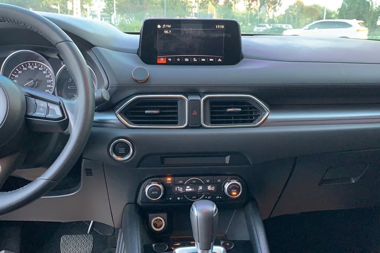 Used Mazda CX-5 2017 2.0L Automatic 2WD ZhiShang Trim China V Standard
