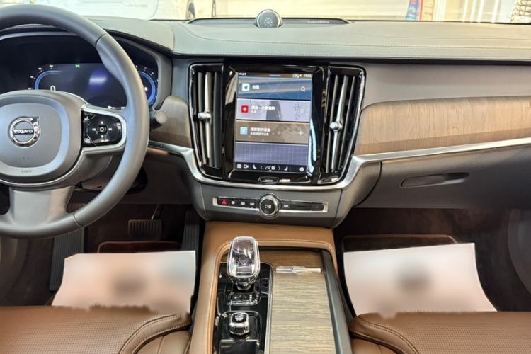 Used Volvo S90 2025 B5 Zhiya Luxury Edition
