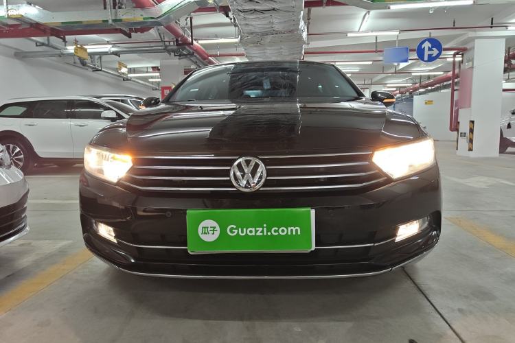 Used Volkswagen Magotan 2018 280TSI DSG Comfort Model
