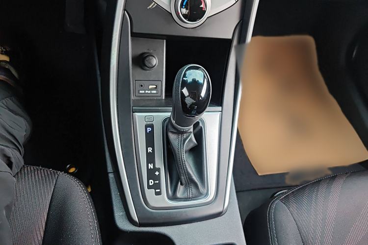 Used Hyundai Elantra 2016 1.6L Automatic Smart Version
