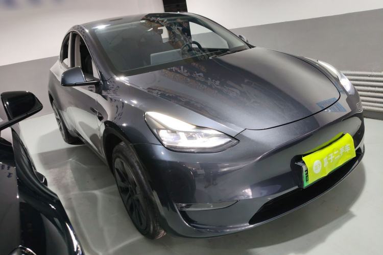 Used Tesla Model Y 2024 Long-Range All-Wheel-Drive Version
