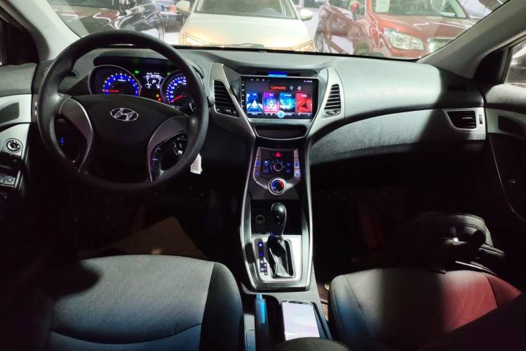 Used Hyundai Elantra 2015 1.6L Automatic Fashion Model
