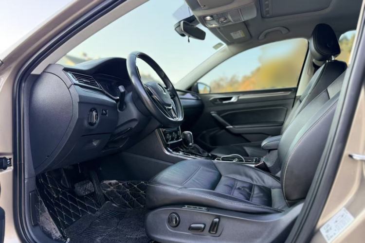 Used Volkswagen Passat 2017 330TSI DSG Prestige Edition
