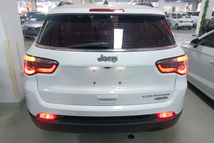 Used  Compass 2017 200T Automatic Family Edition
