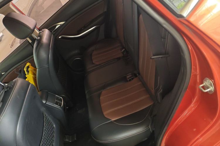 Used BYD Song 2017 Gaishe Upgrade Edition 1.5TID Automatic Elite Model
