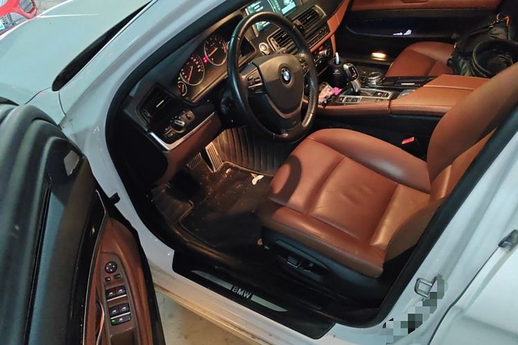 Used BMW 5 Series 2014 520Li Elegant Model
