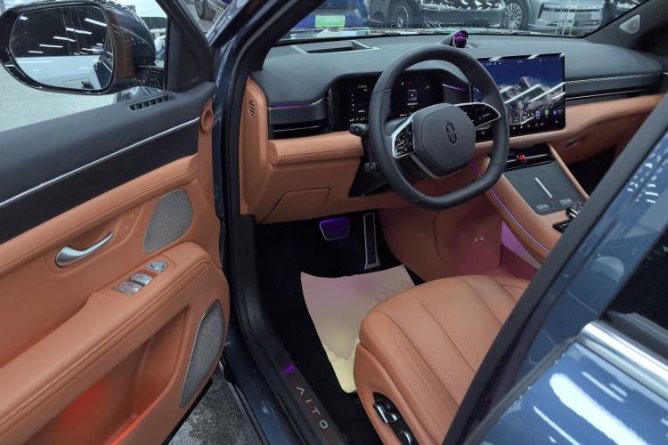 Used Hima AITO M7 2024 1.5T Intelligent Driving Rear-Drive Max Edition 6 Seats
