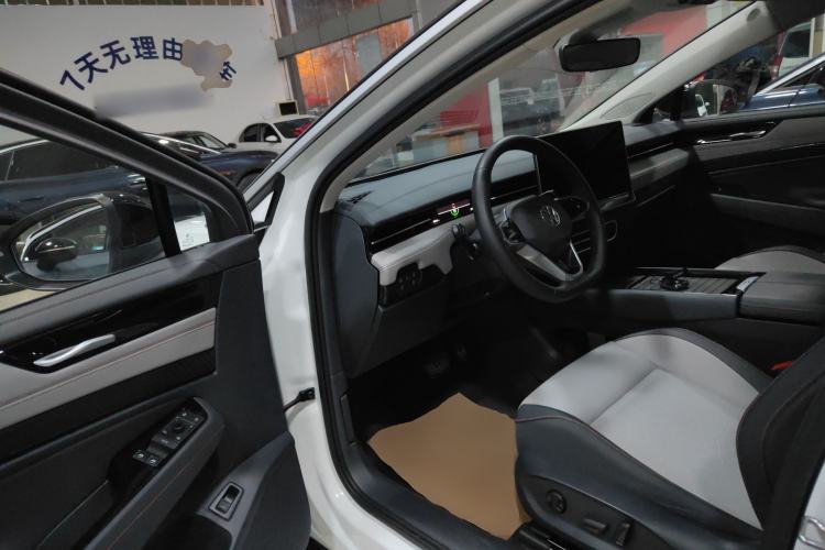 Used Volkswagen ID.7 VIZZION 2024 AIR model