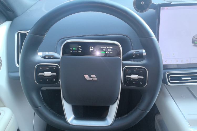 Used Li Auto L8 2023 Pro Model
