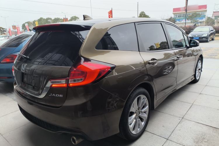 Used Honda Jade 2017 1.8L automatic Comfort version 5 seats
