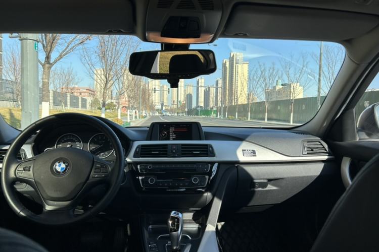 Used BMW 3 Series 2016 316i Fashion Model
