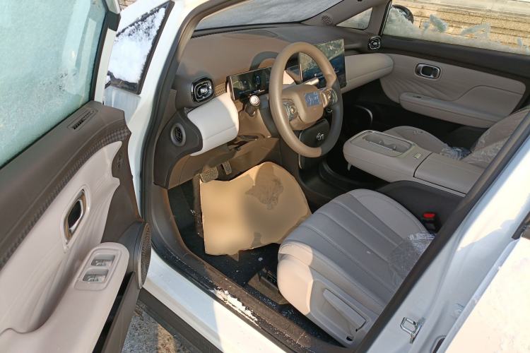 Used AION UT 2025 330 Starlight Edition
