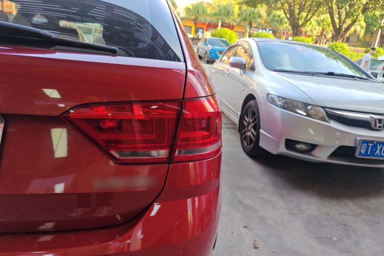 Used Volkswagen Gran Lavida 2015 1.6L Automatic Fashion Edition
