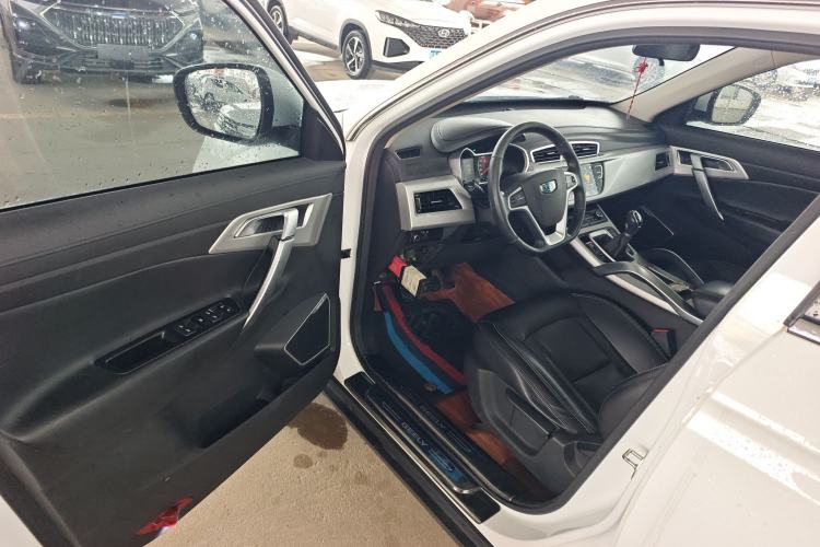 Used Geely Auto Emgrand X7 Sport 2016 2.0L Manual ZhiShang Version
