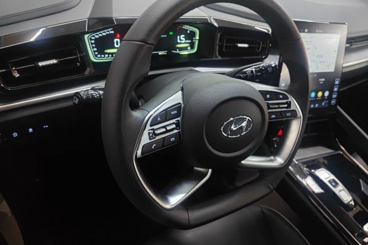 Used Hyundai Custo 2024 270TGDi LUX Prestige Edition