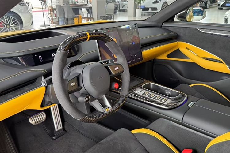 Used  SU7 Ultra 2025 Ultra Model
