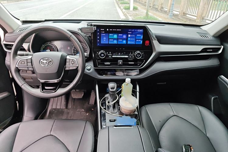 Used Toyota Highlander 2023 2.5L Smart Electric Hybrid Dual-Engine Four-Wheel Drive Prestige Version – 7 Seats
