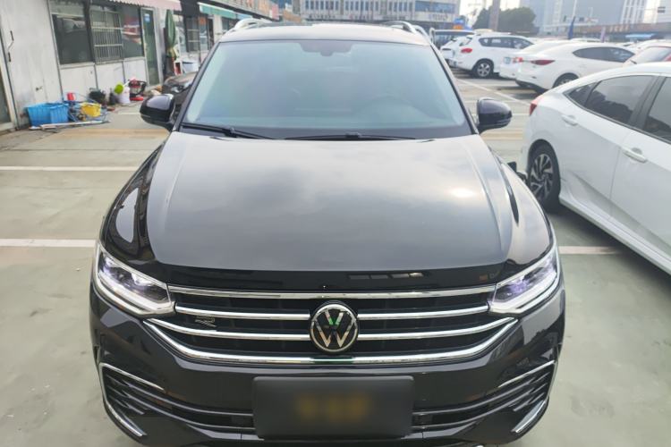 Used Volkswagen Tiguan L 2024 Outstanding Model 330TSI Automatic Two-Wheel Drive R-Line Dragon Glory Edition
