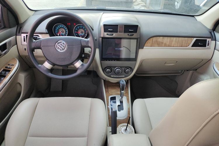 Used Buick Excelle 2015 1.5L Automatic Classic Model
