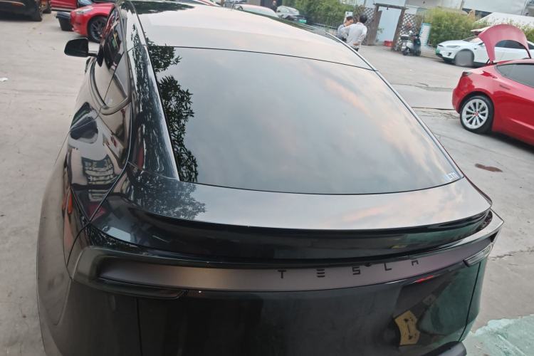 Used Tesla Model Y 2025 Rear-Wheel-Drive Version
