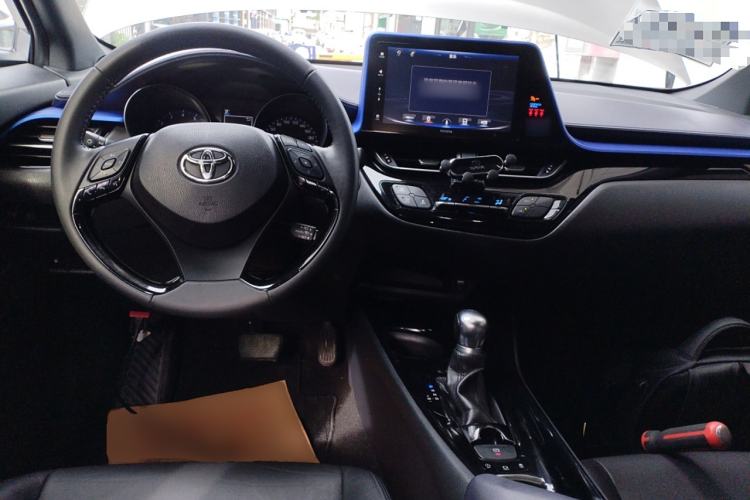 Used Toyota IZOA 2018 2.0L Yichi Version China VI Standard