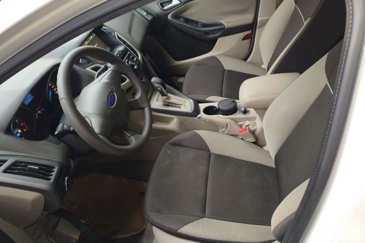 Used Ford Focus 2012 Sedan 1.6L Automatic Comfort Model
