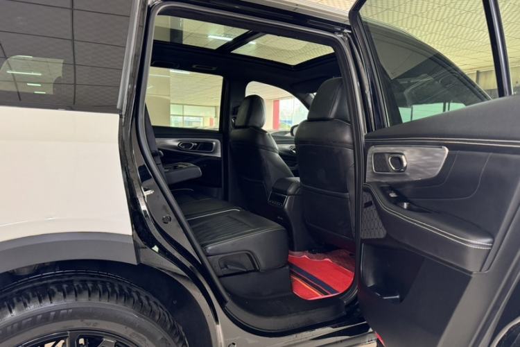 Used GAC Trumpchi GS8 2022 Linghang Series 2.0 TGDI Two-Wheel-Drive Luxury Smart Connectivity Version (7 Seats)
