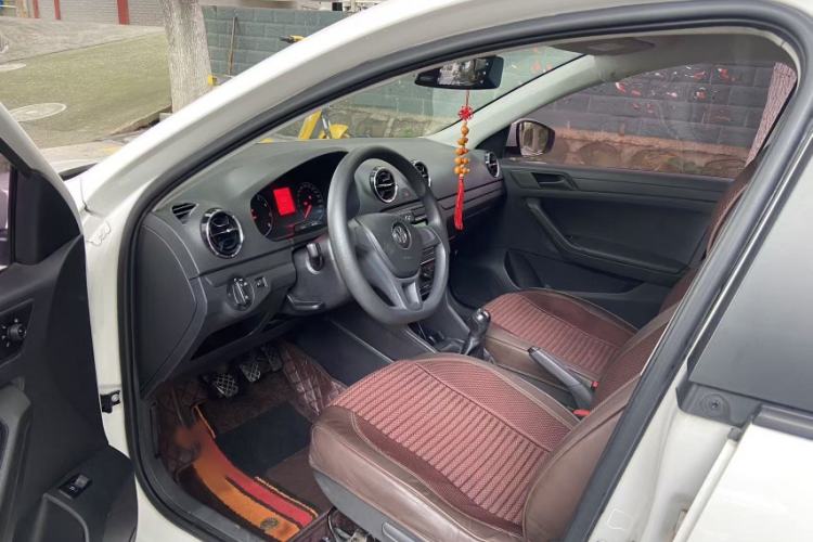 Used Volkswagen Jetta 2017 1.5L Manual Fashion Edition
