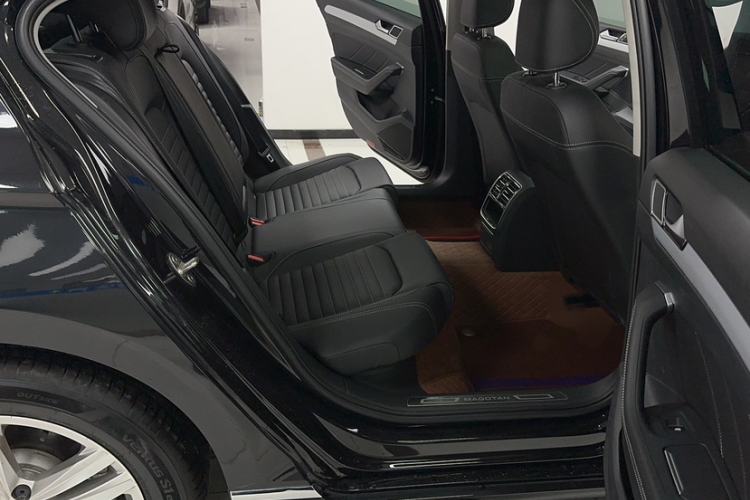 Used Volkswagen Magotan 2023 2 Million Units Limited-Edition 280TSI DSG Comfort Version