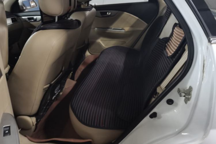 Used Buick Excelle 2013 1.5L Manual Classic Model
