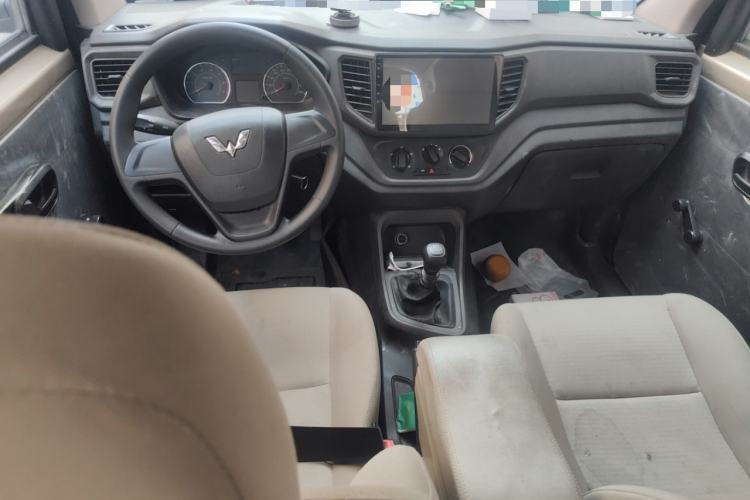 Used Wuling Hongguang V 2019 1.5L Base Version China VI LAR