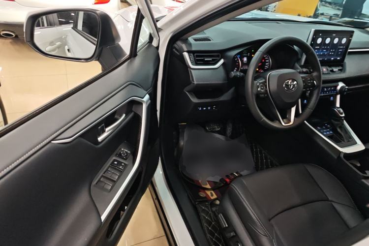 Used Toyota Wildlander 2022 2.0L CVT 4x4 Luxury PLUS Edition