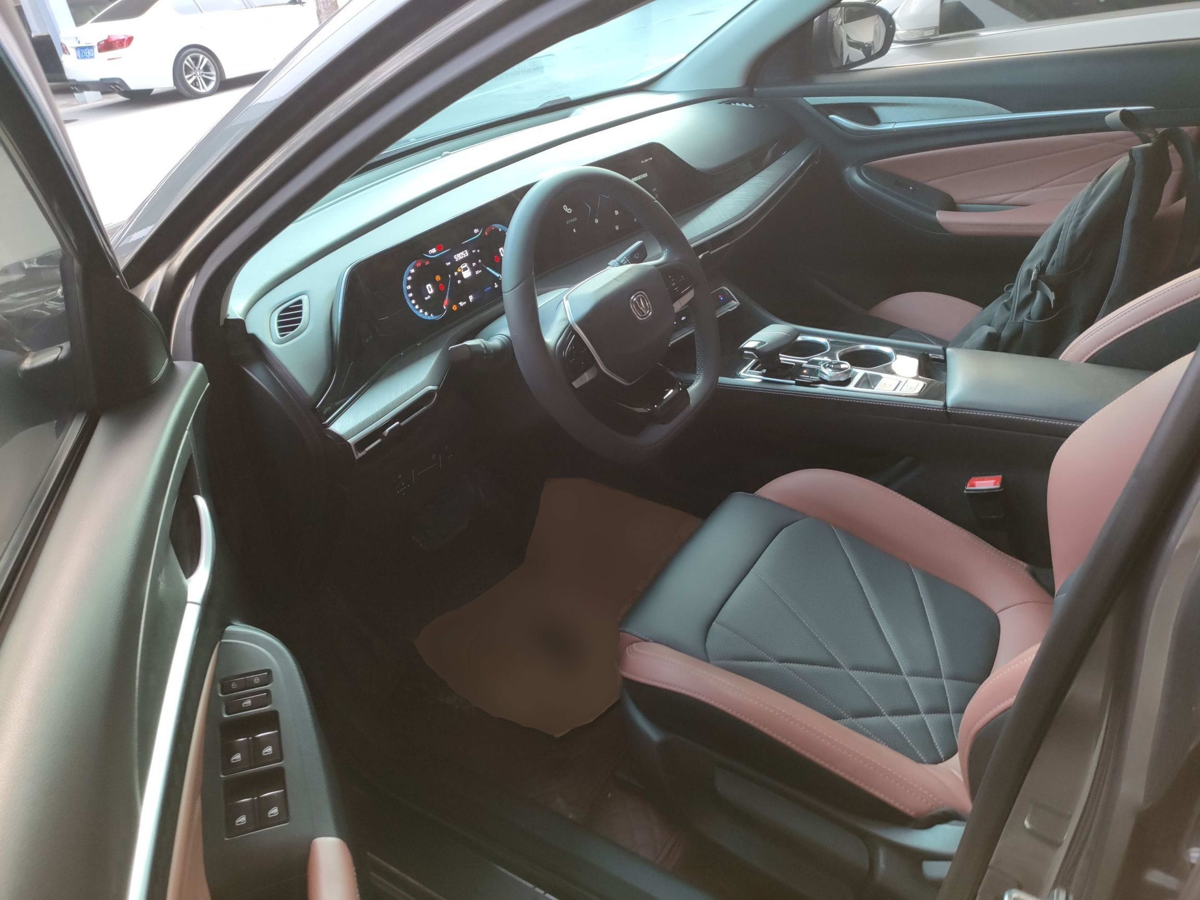 Переднее сиденье в автомобиле